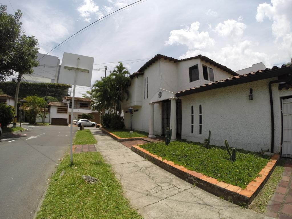 Waypoint Hostel Medellin Luaran gambar